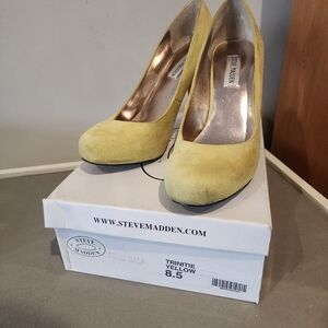 Steve Madden Trinitie Yellow Heels, Size 8.5
